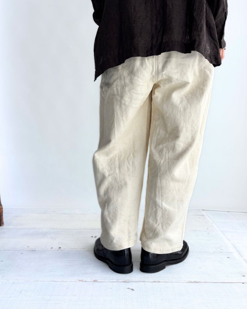 TEORI washed twill loose tapered pants in OffWhite