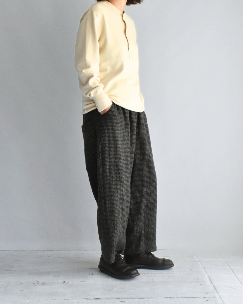 Wool Gauze Houndstooth Pants in Mocha