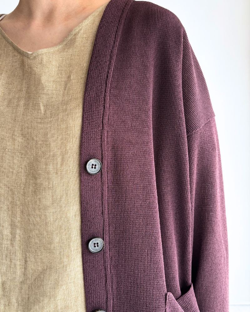 RANDOM WAFFLE CARDIGAN in Burgundy