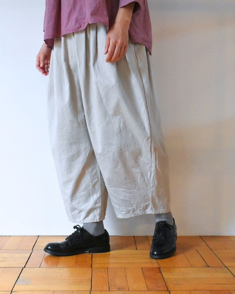 [Pre-order] S/S R347 SATIN CAMILLE TUCKED PANTS (Late February - early March)