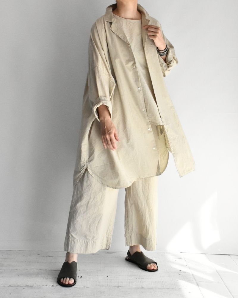 Shrink Open Collar Long Shirt in Beige