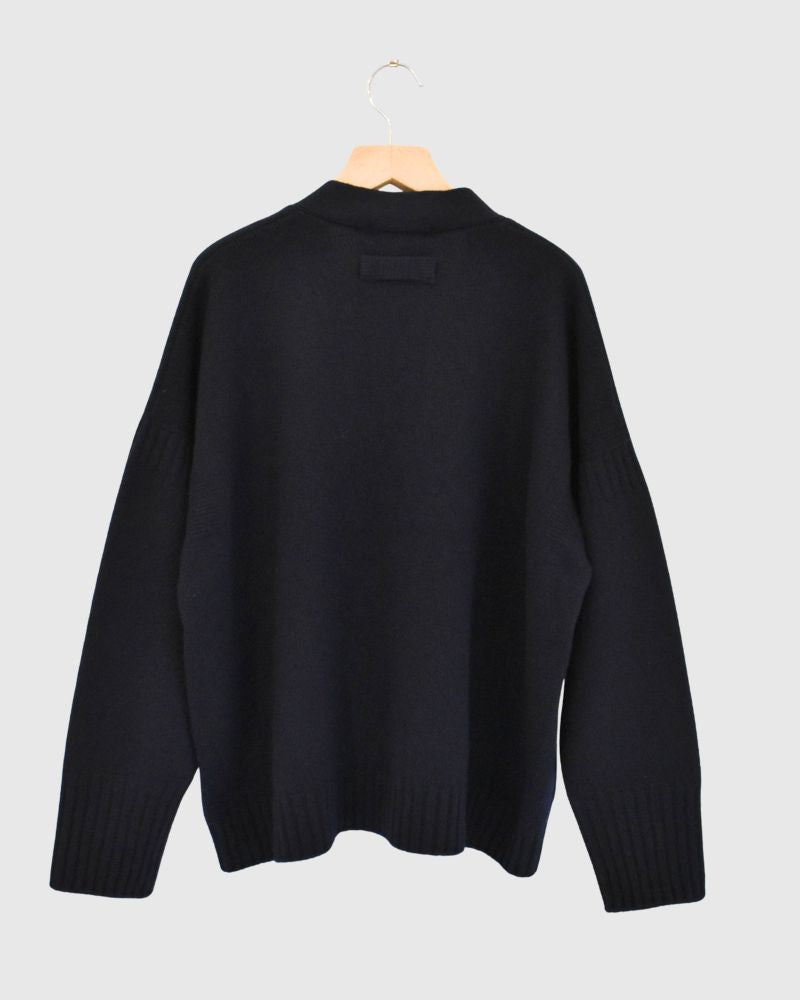 JANE V-neck Cardigan in Black