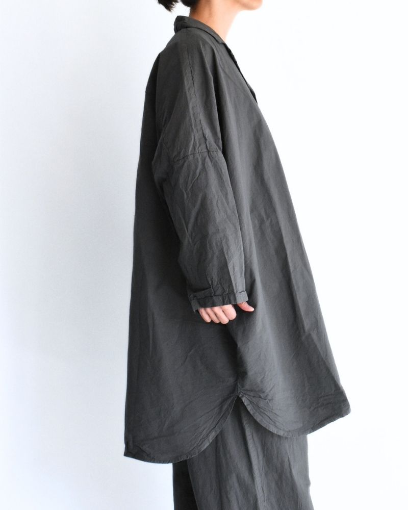 Shrink Open Collar Long Shirt in Gray