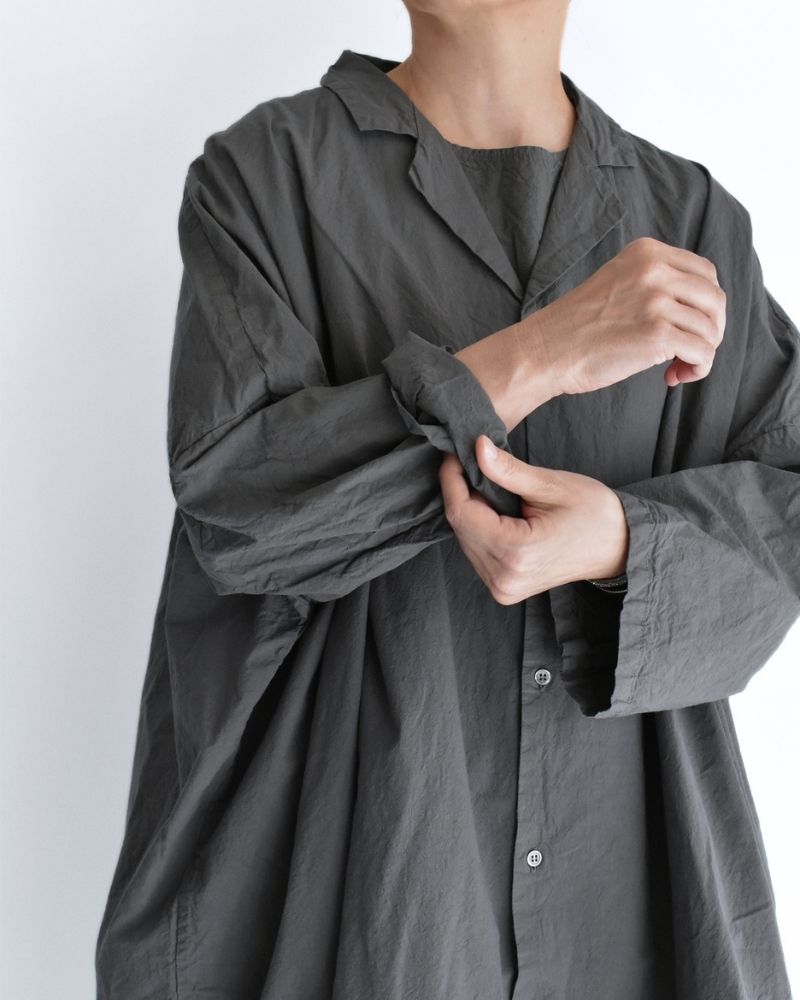Shrink Open Collar Long Shirt in Gray