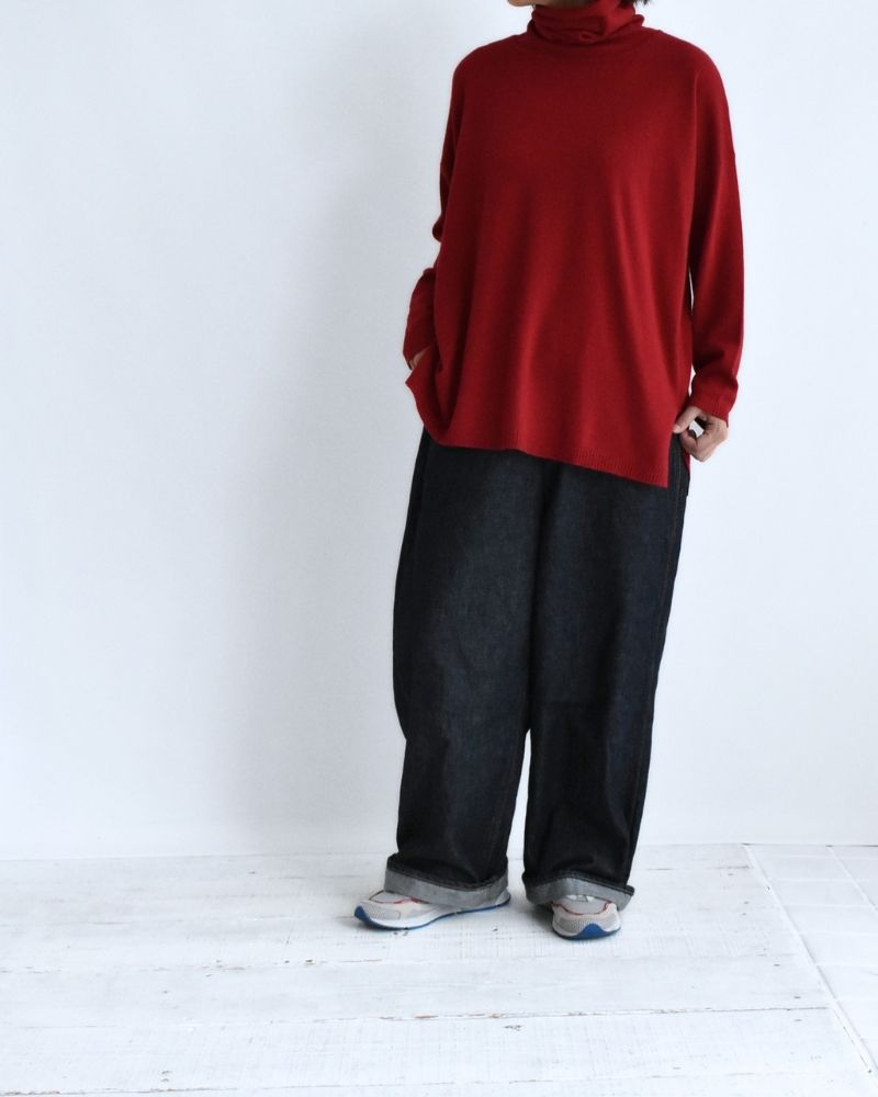 12GG Plain Stitch Drop Shoulder Polo Neck with Slit in Red
