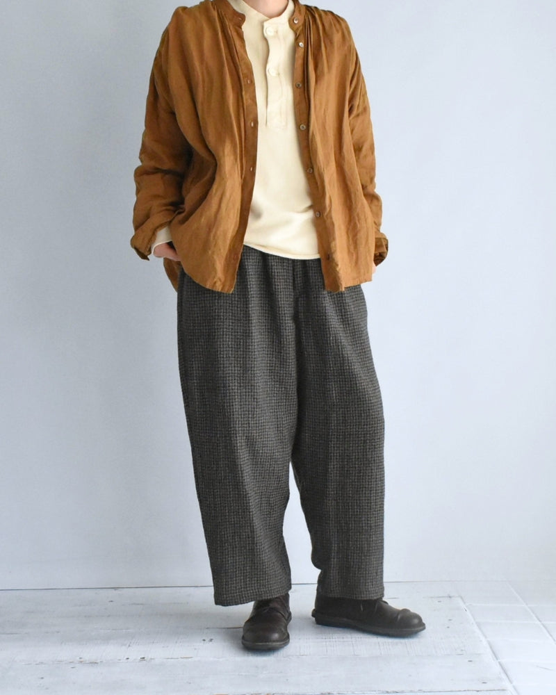 Wool Gauze Houndstooth Pants in Mocha