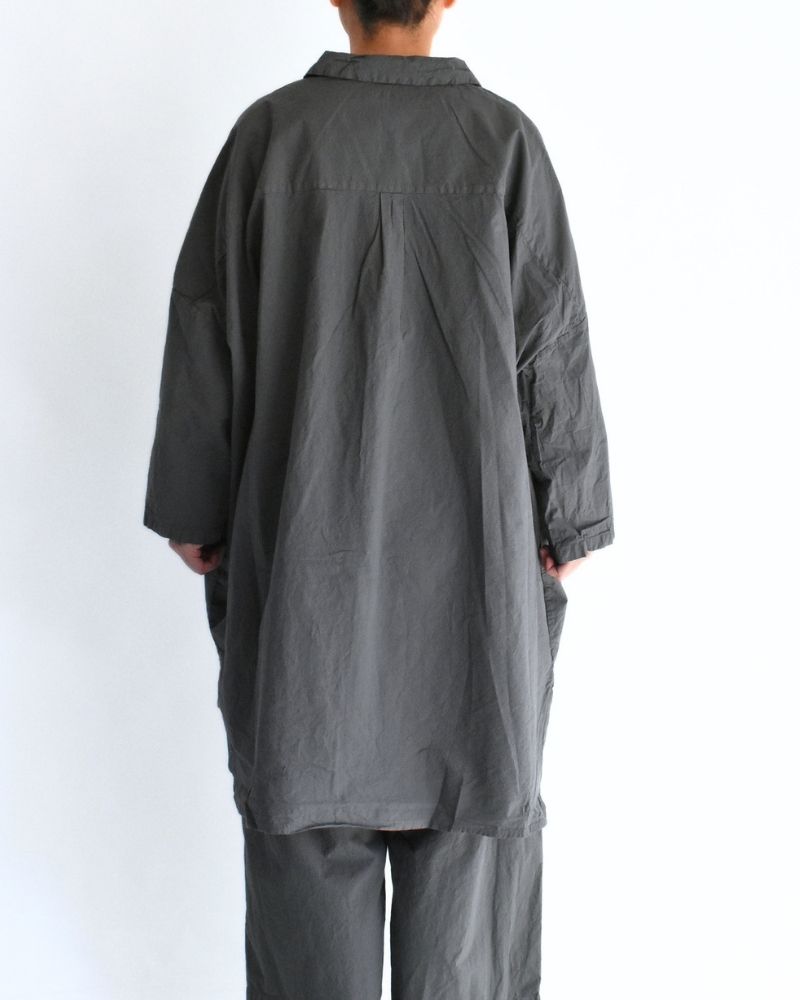 Shrink Open Collar Long Shirt in Gray
