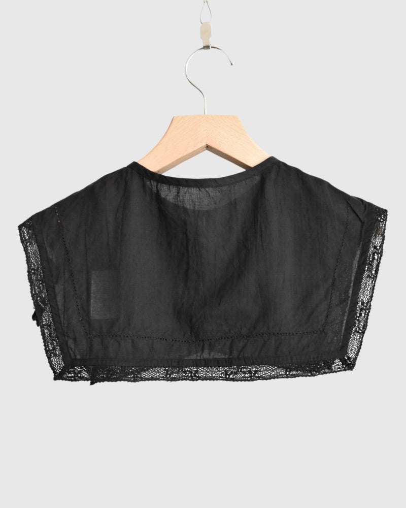 Ladder lace collar in AntiqueBlack