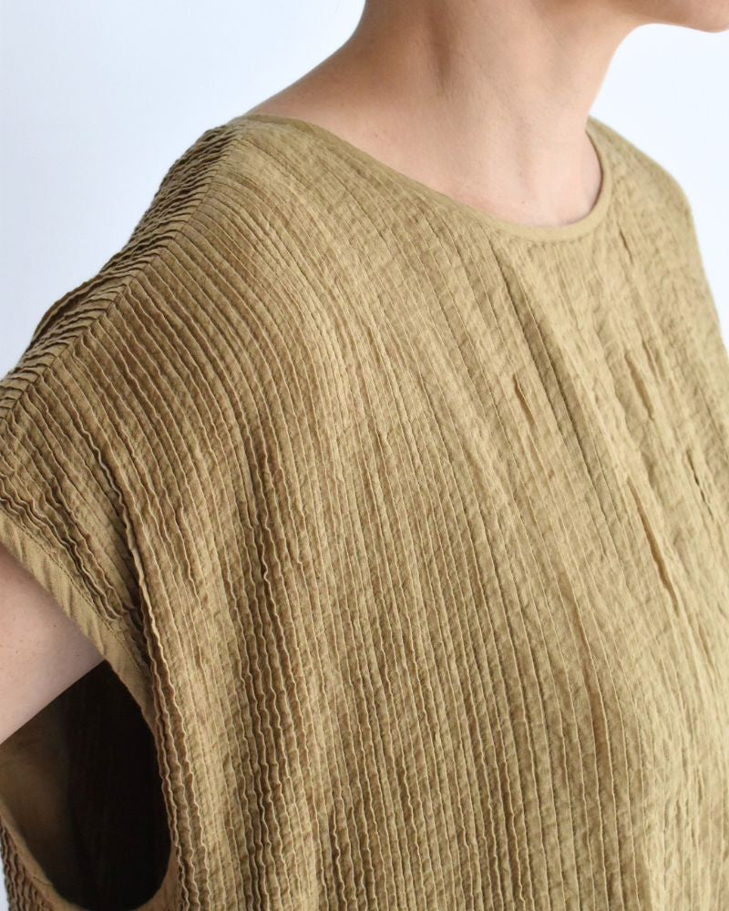 Crew-Neck F/SL Dress with Pintuck in GreyKhaki