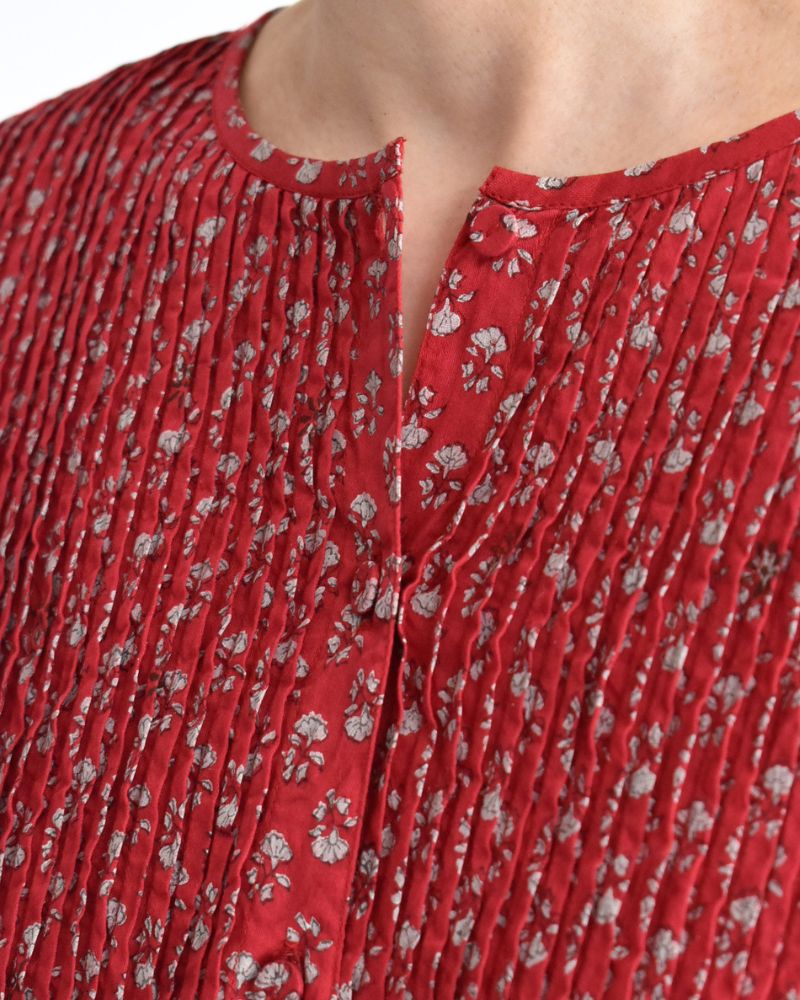 Crew-neck Button French Sleeve Shirt with Pintuck in Red