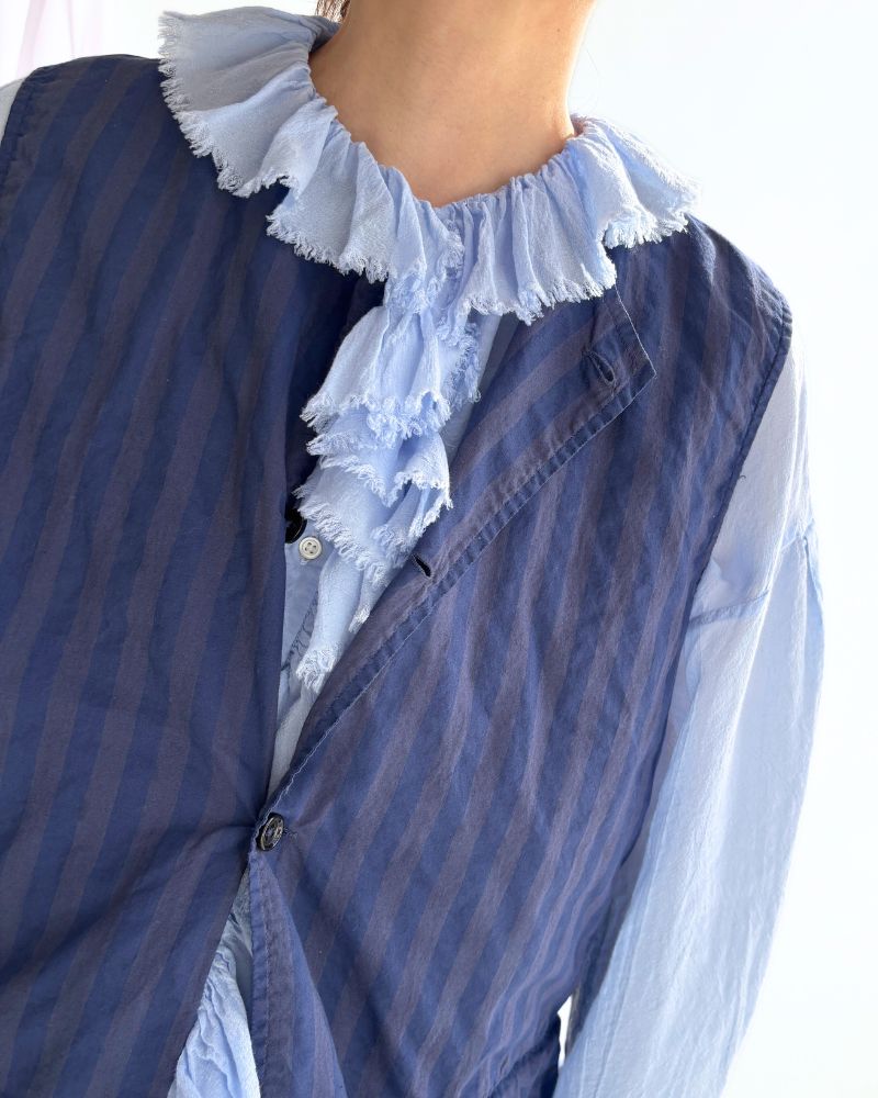 POPLIN WIDE STRIPE (OVERDYE) NO COLLAR VEST in PurpleNavy