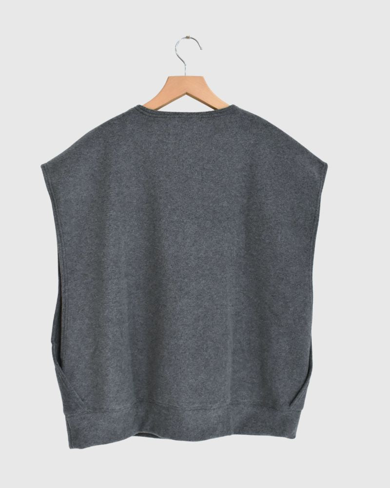 Utility Fleece Wide Vest in Gray