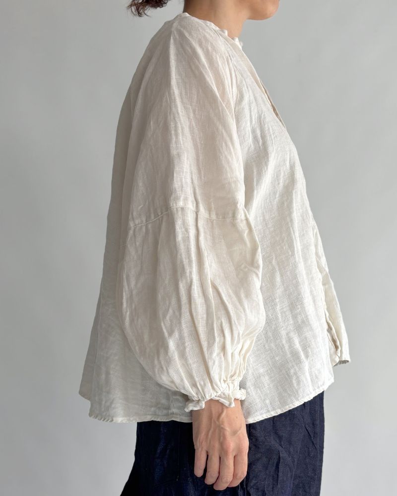 Atelier Blouse in AntiqueWhite