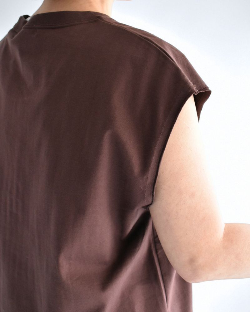 CALM French Sleeve T-shirt in Brown