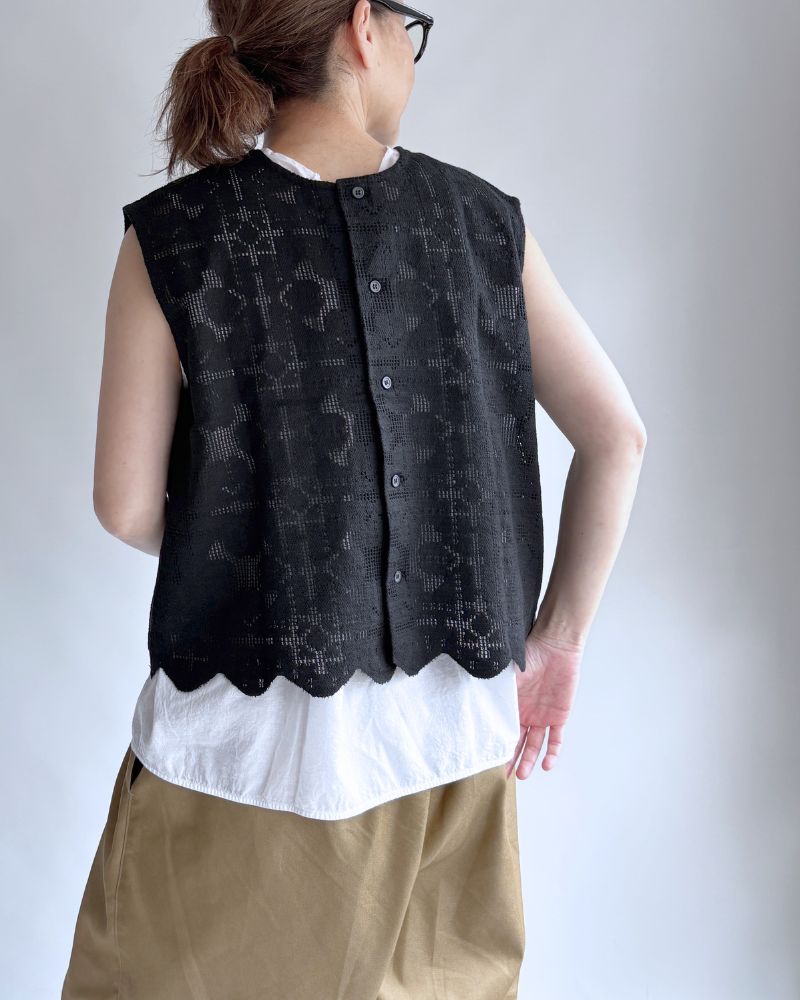 Inner Back Gathered Sleeveless Top in White