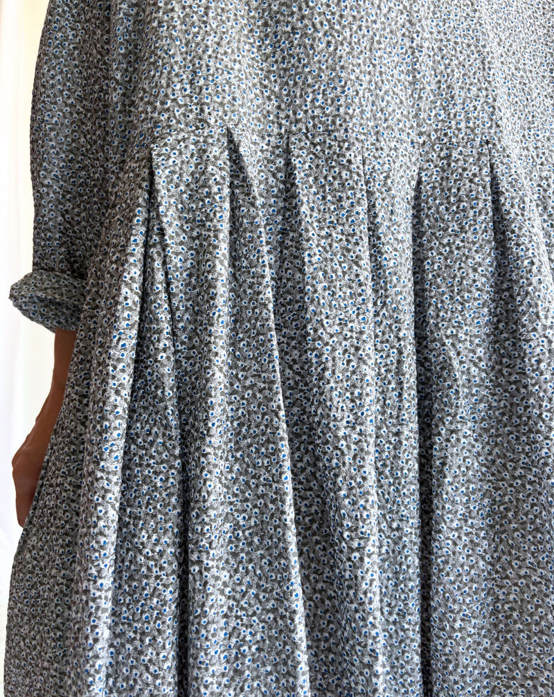 Small Flower Tuck Dress in GrayFlower