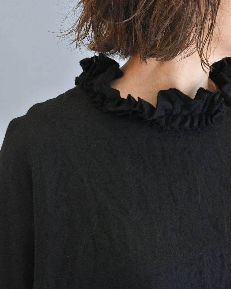 Wool Box Pullover in Black