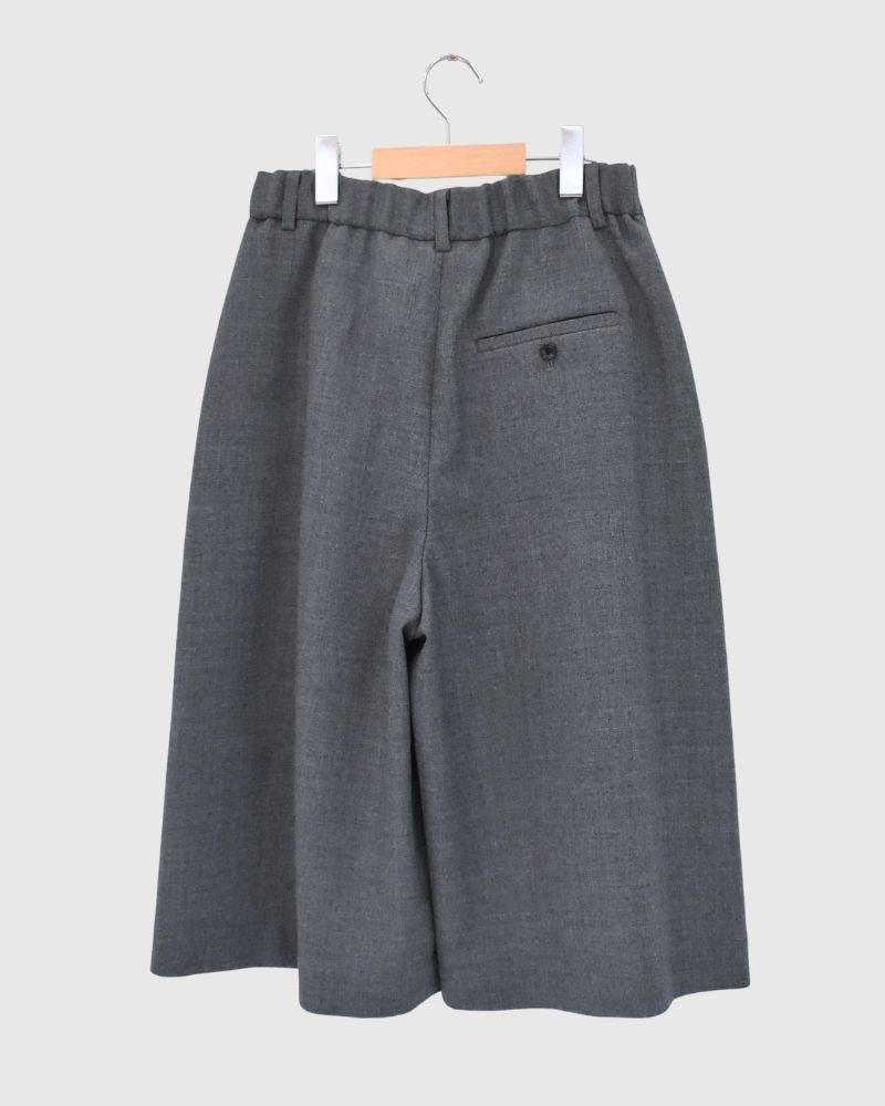 JOY-WO Wool Twill Center Tuck Shorts in HeavyGray