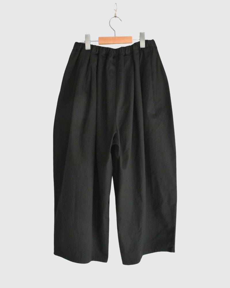 Satin Camille Tuckd Pants in Black