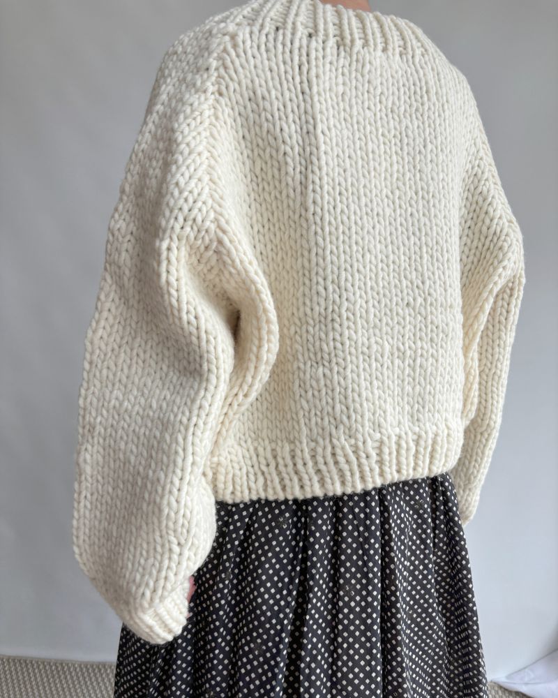 PERU Hand-Knit Short Cardigan in White