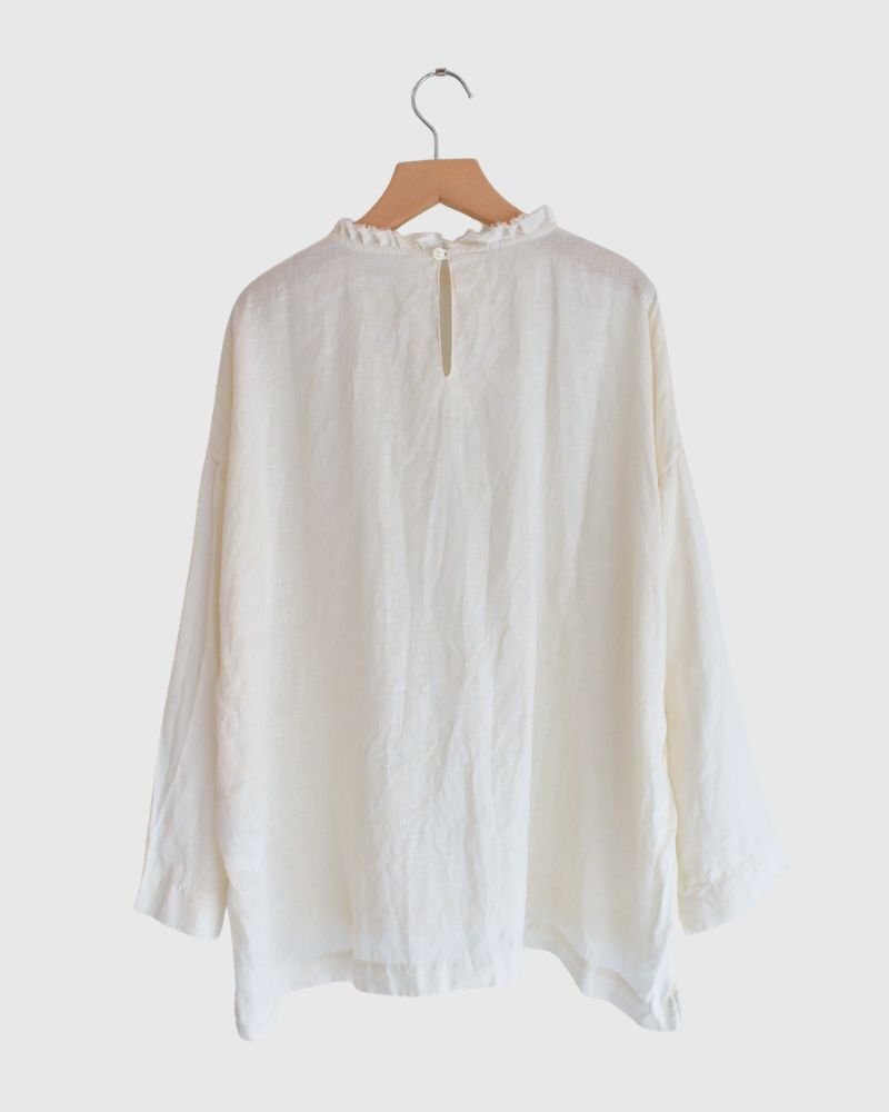 Tiny Frill Blouse in Milk