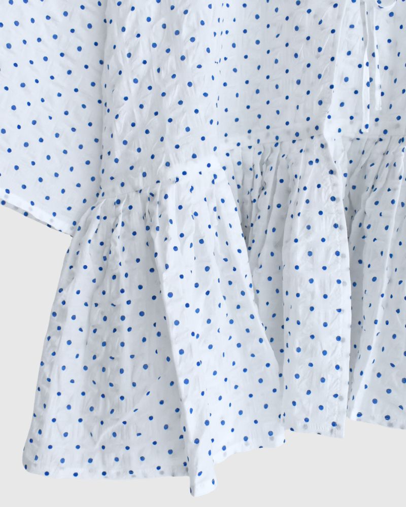 Ripple Dot Cache-coeur Blouse in White/Blue