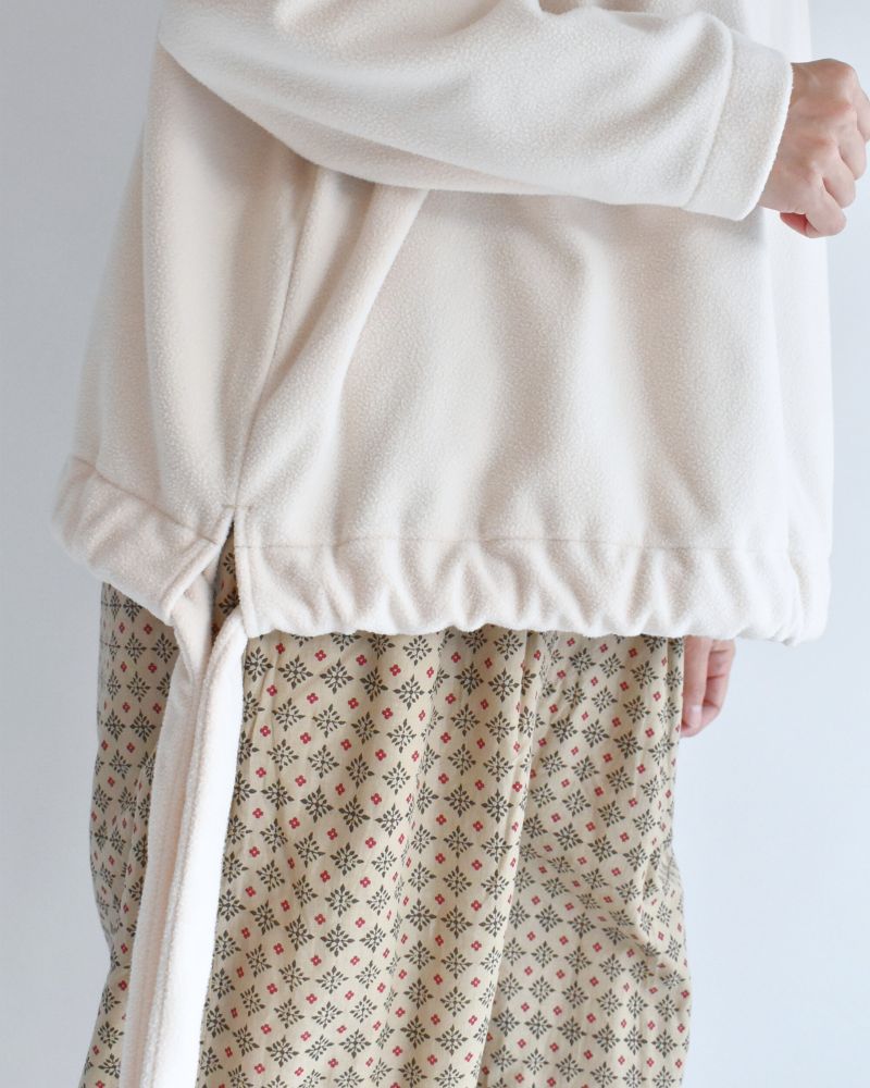 Fleece hem ribbon pullover in Milk