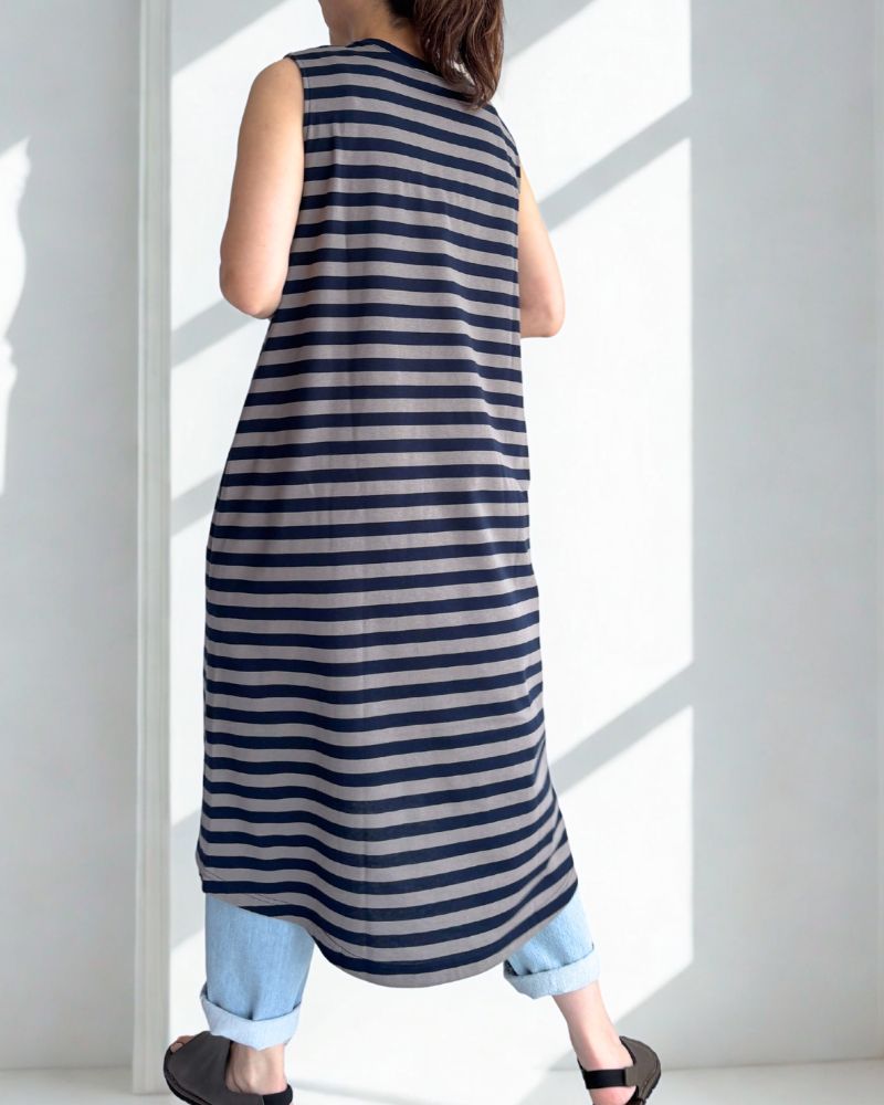 Sleeveless dress in Gray/Navy