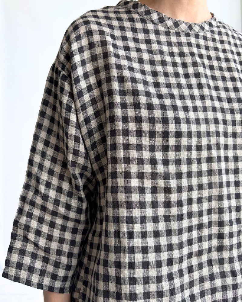 Gingham Check Pullover in Natural/Black