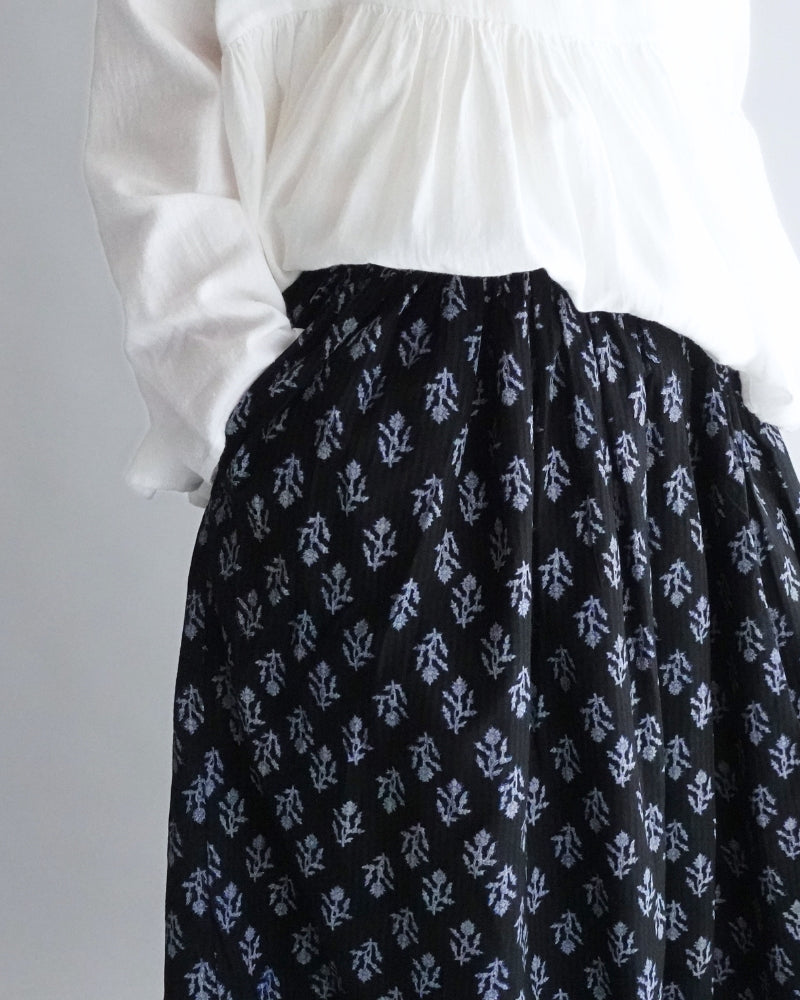 GATHERED SKIRT WITH LINING in Black