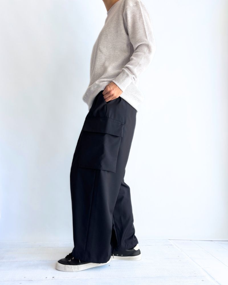 CLOVER-TRO Cargo Pants in Black