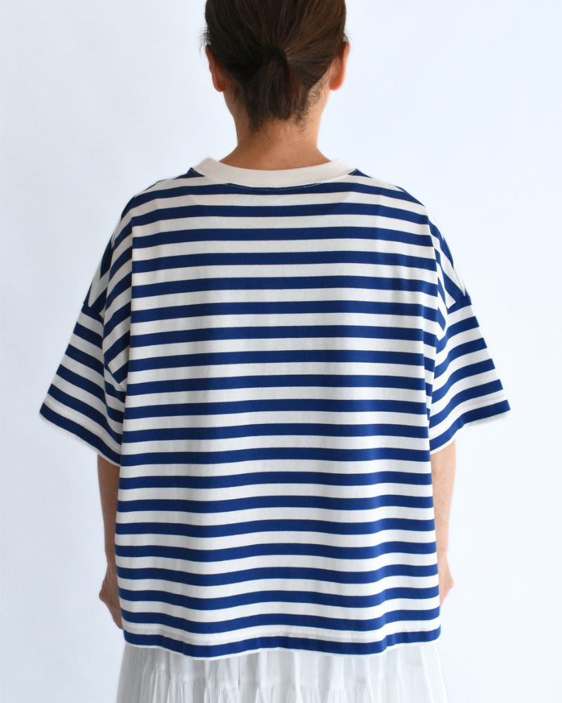 Crew-Neck Slit T-Shirt in Blue/White