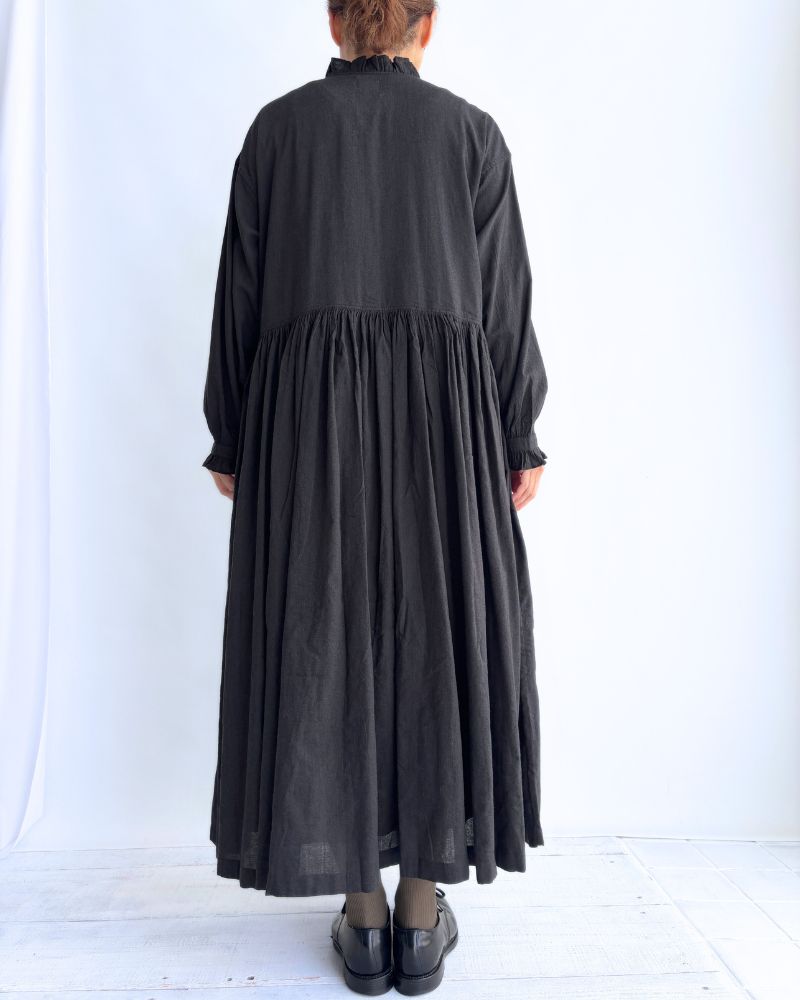 FRILL COLLAR SHIRT DRESS WITH RAJASTHAN GATHER in Black