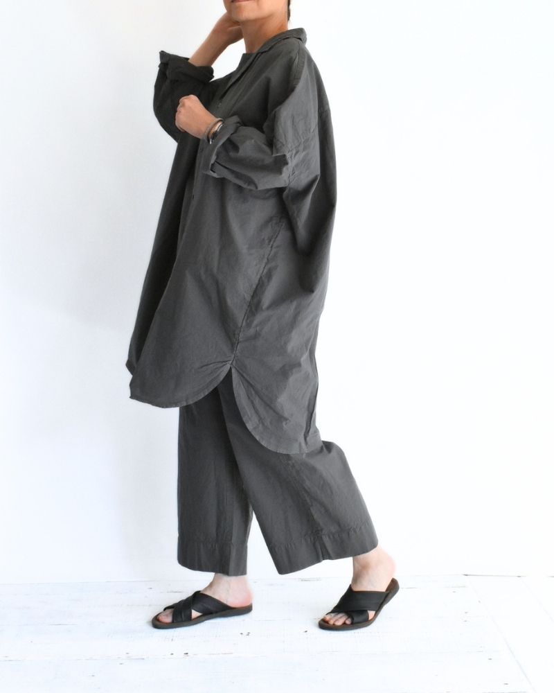 Shrink Open Collar Long Shirt in Gray