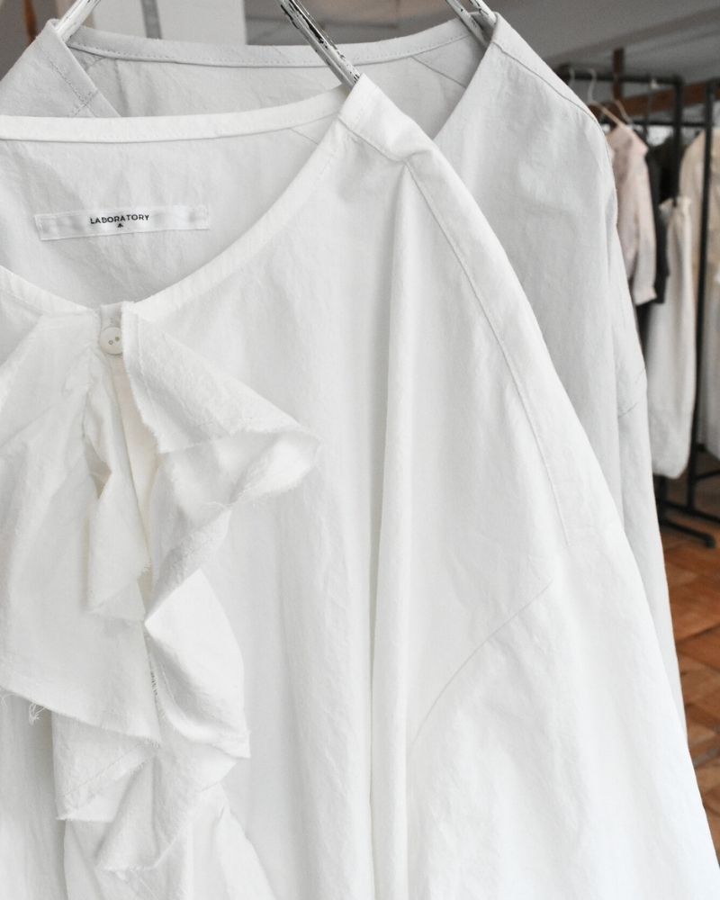 [Pre-order] MS/F LA493 Quiet Frill Blouse (Mid-End of August)