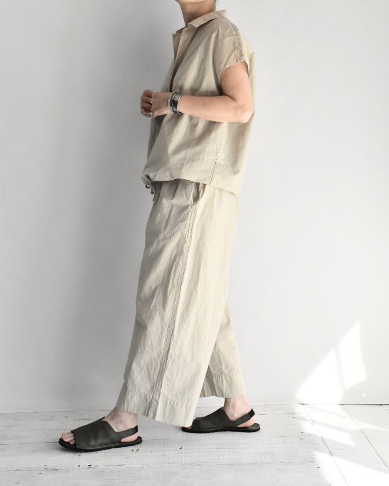 Shrink French Sleeve Shirt in Beige