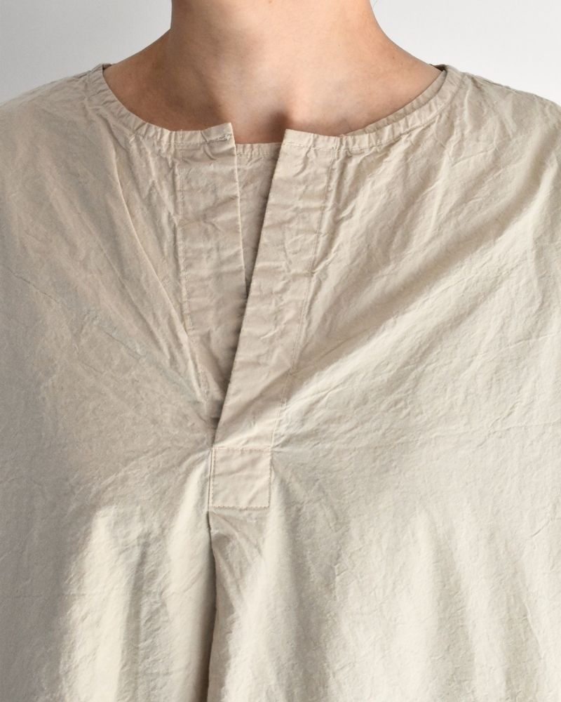 Shrink Sleeveless Dress in Beige