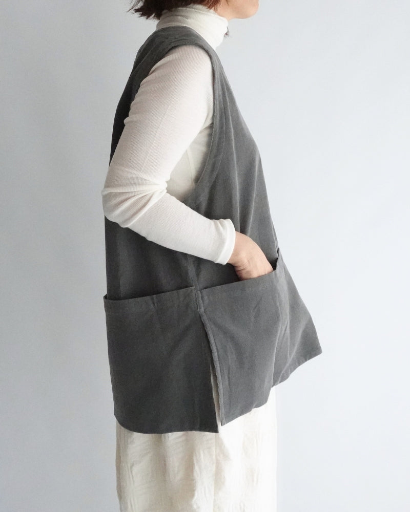 Work Pullover Vest (Corduroy) in Gray