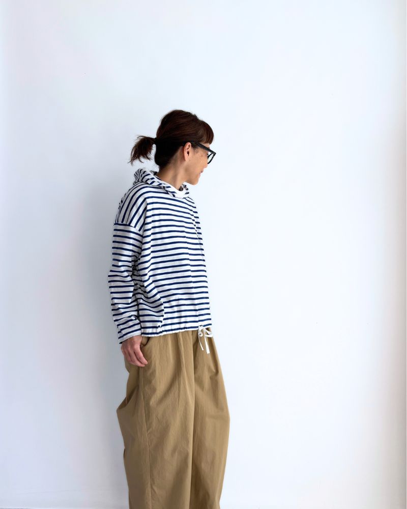 Drawstring Hoodie Pullover in Blue/White