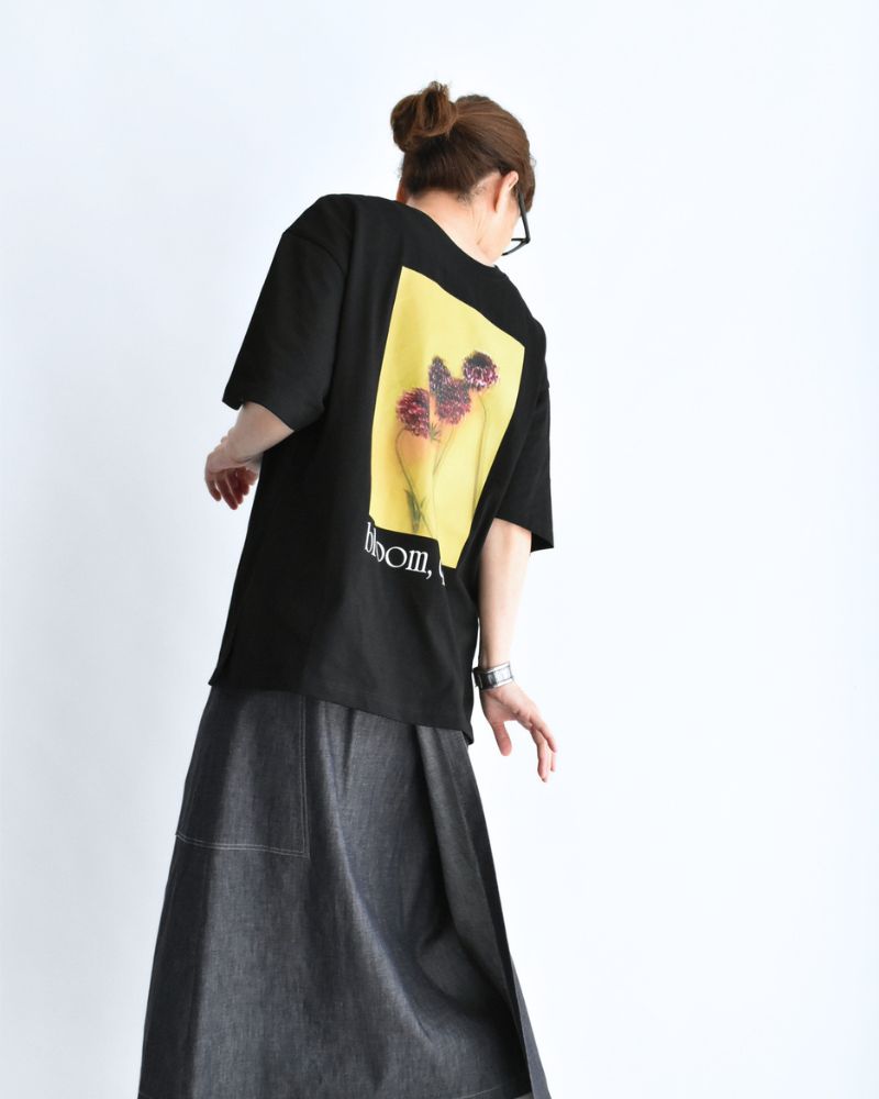 2-Way Graphic Print T-shirt in Black