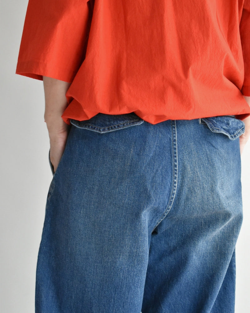 Denim tuck pants in Bleach