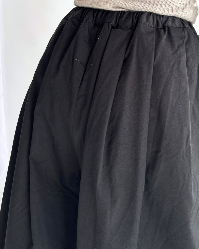 Satin Camille Tuckd Pants in Black