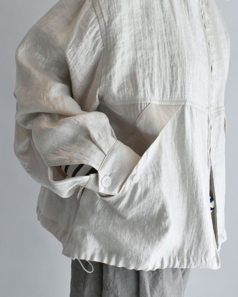 Shiny Hoodie Blouson in OffBeige