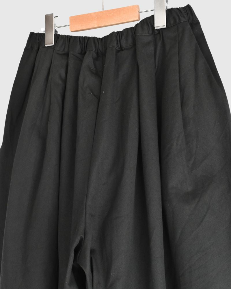 Satin Camille Tuckd Pants in Black
