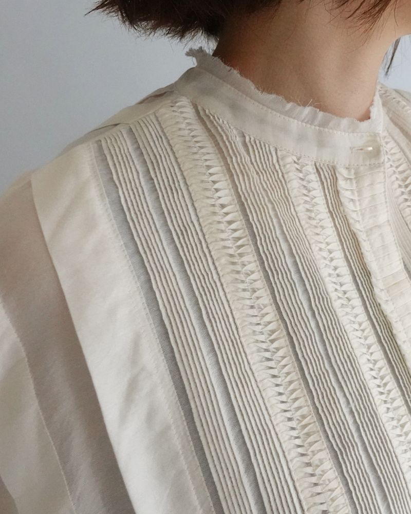 Airy Pintuck Lace Blouse in OffWhite