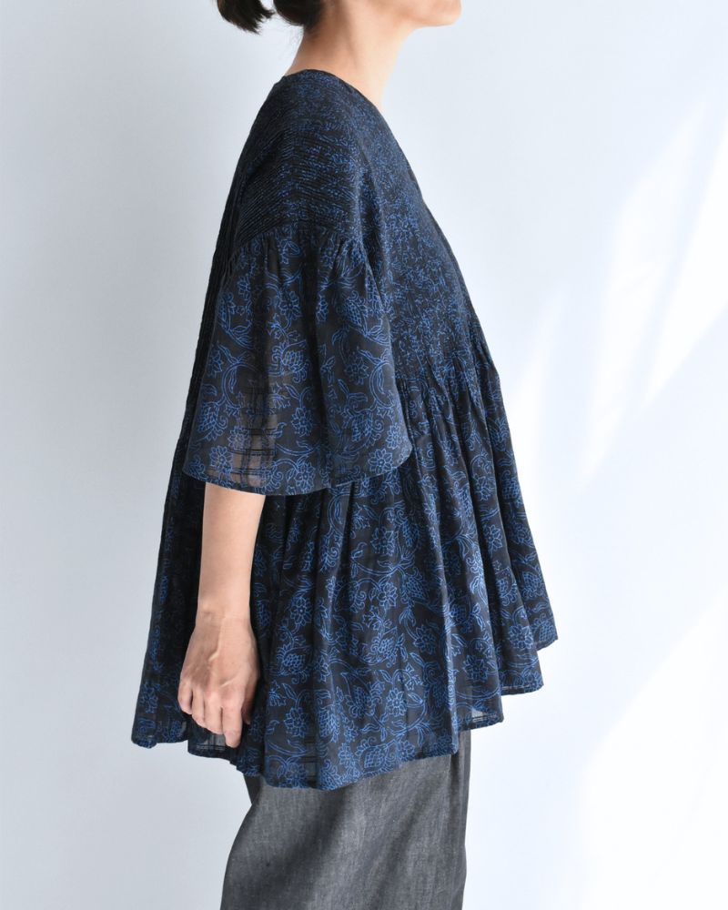 FLARED/SL SHIRTS WITH MINI PINTUCK in Navy/Blue