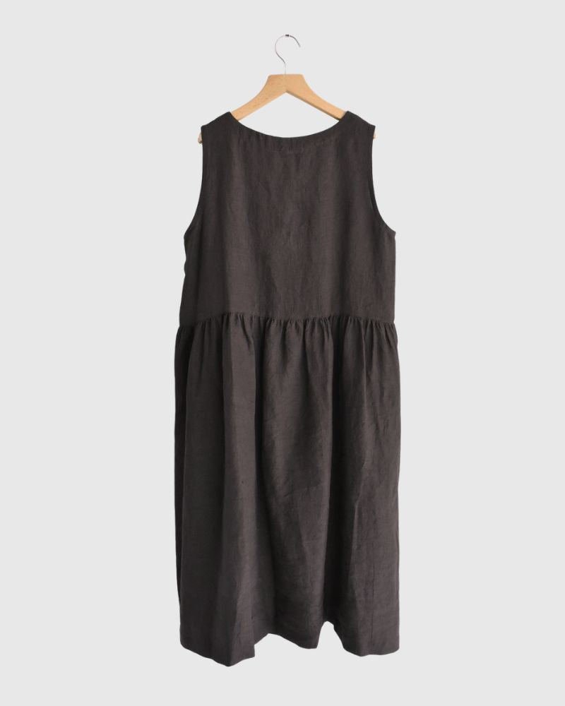 Sleeveless Gathered Dress (LINEN) in Brown