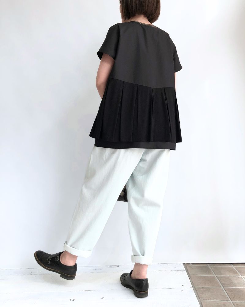 2WAY Tuck Design Top 'UTA' in Black