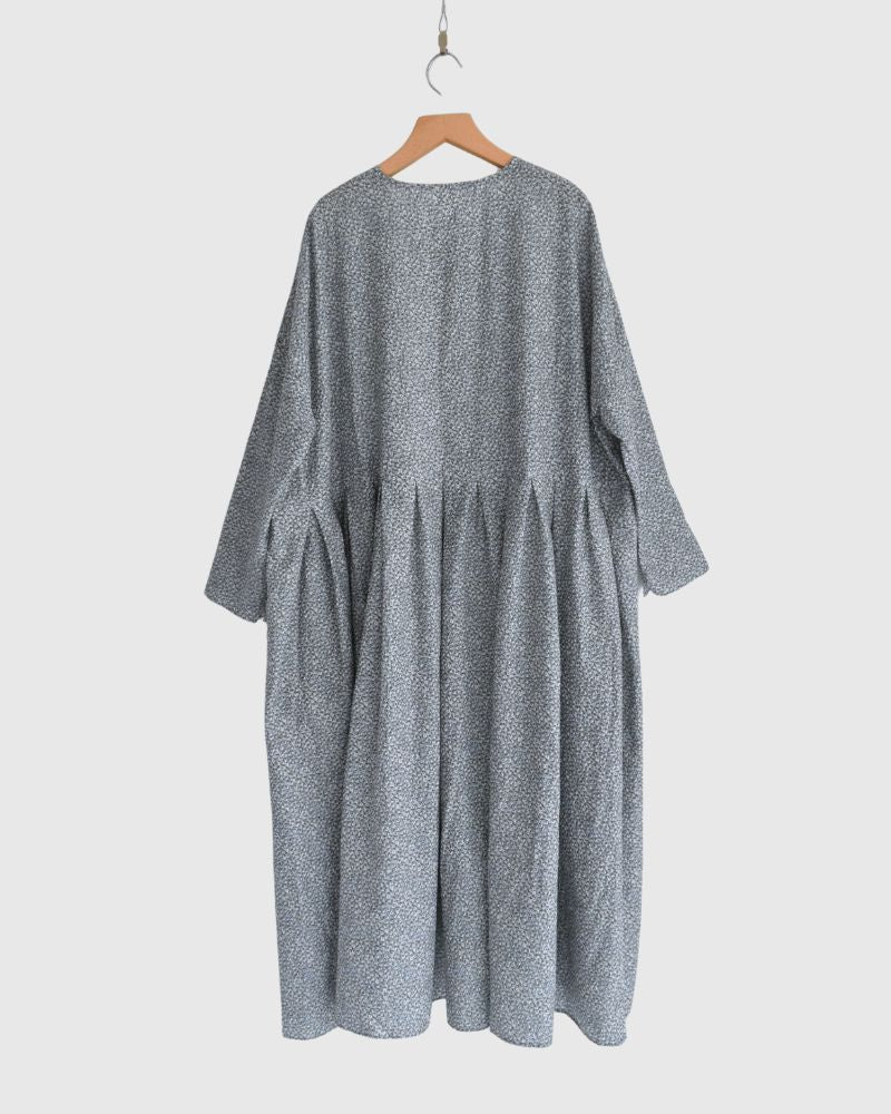Small Flower Tuck Dress in GrayFlower