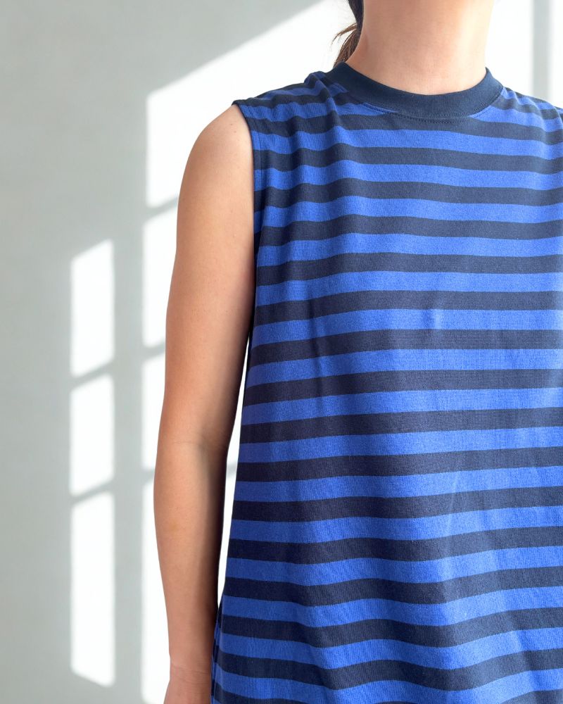 Sleeveless dress in Blue/Navy